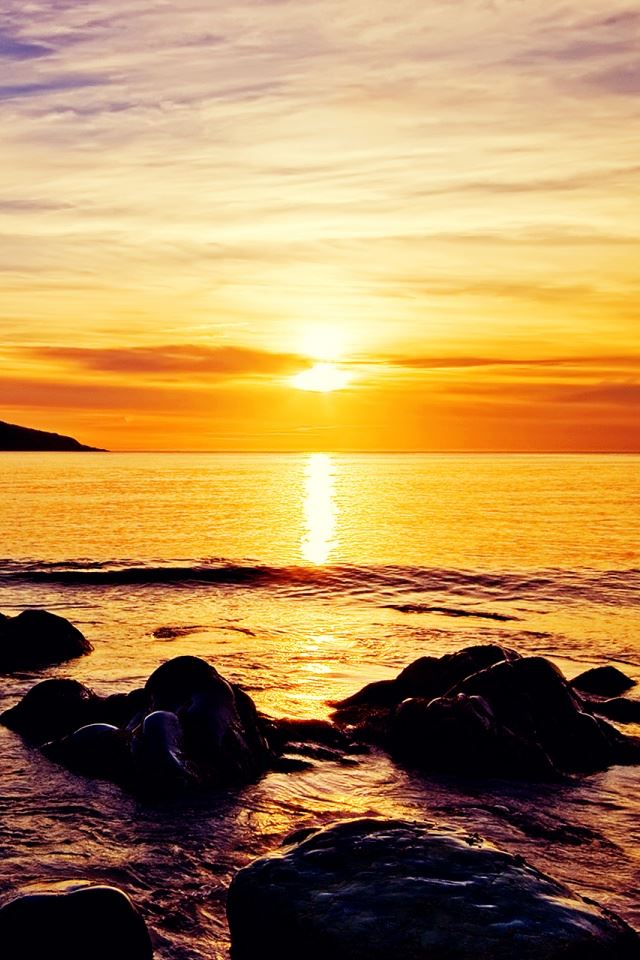 640x960 Sunrise Beach - water iPhone 4s Wallpaper