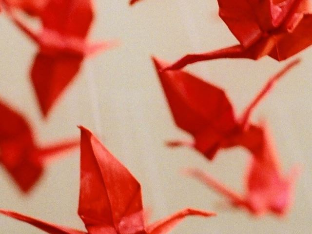 640x960 Red Paper Cranes - paper iPhone 4s Wallpaper