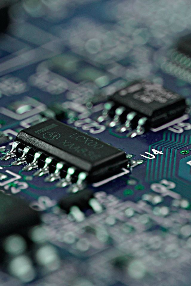 640x960 Circuit Board - board iPhone 4s Wallpaper