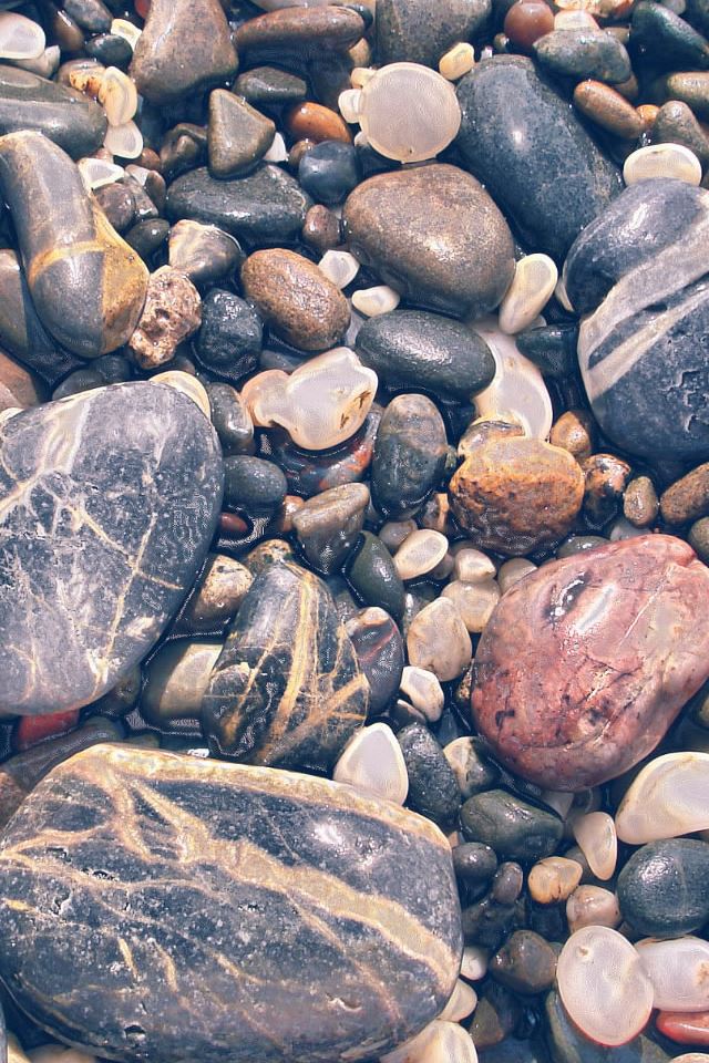 640x960 Smooth Cobble  - rock iPhone 4s Wallpaper