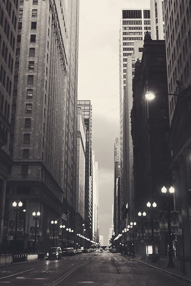 640x960 Financial District Chicago World -  iPhone 4s Wallpaper
