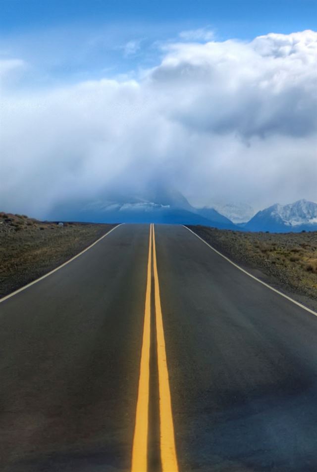 644x960 Road  - the sky iPhone 4s Wallpaper