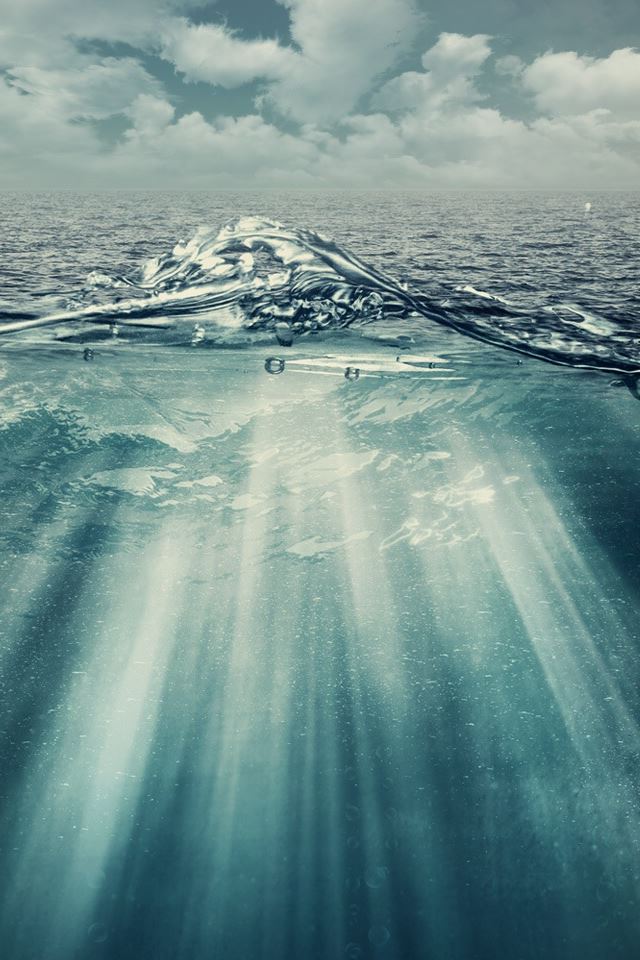 640x960 Wild Ocean Splash - ocean iPhone 4s Wallpaper