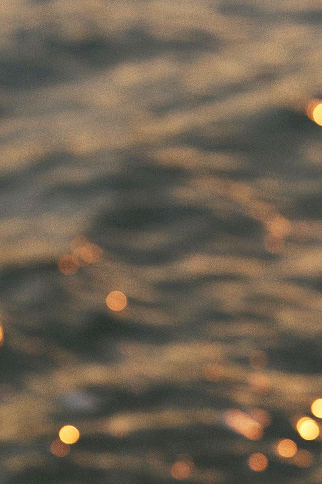 640x960 Night Lake Golden Bokeh Blur - golden iPhone 4s Wallpaper