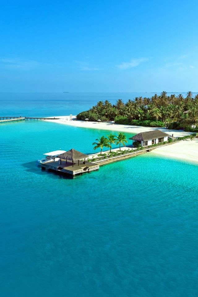 640x960 Maldives Resort Light Blue Sea Island - pure iPhone 4s Wallpaper