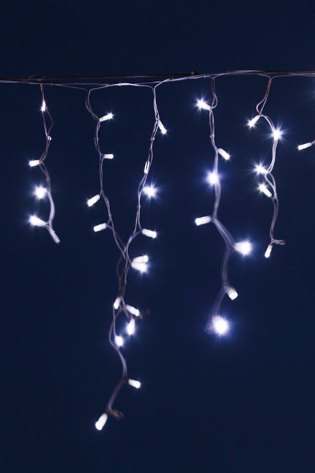 640x960 Christmas Lightening Night -  iPhone 4s Wallpaper