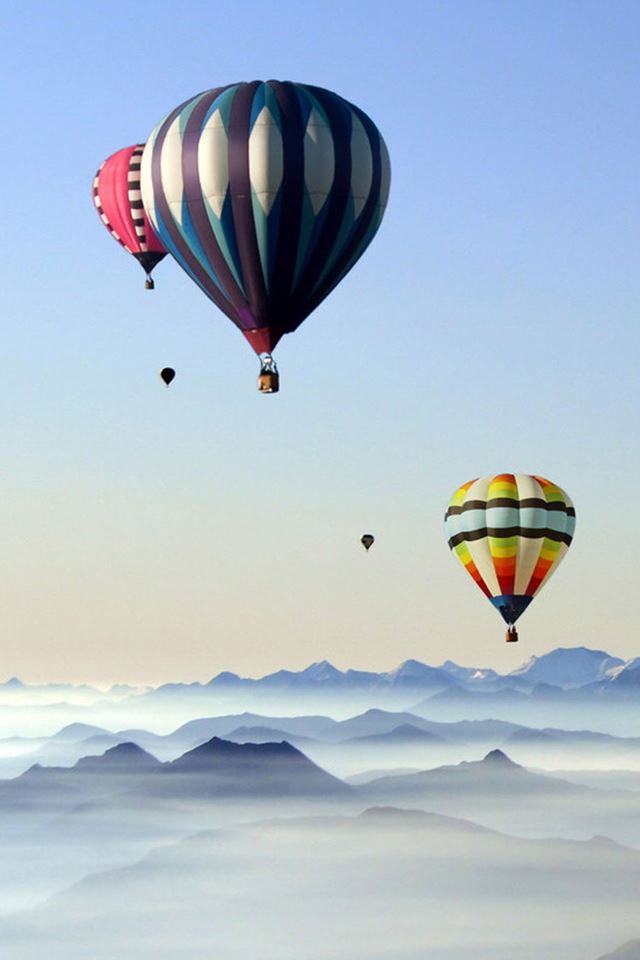 640x960 Rare Scenic Hot Air Balloon Over Foggy Mountains - mountains iPhone 4s Wallpaper