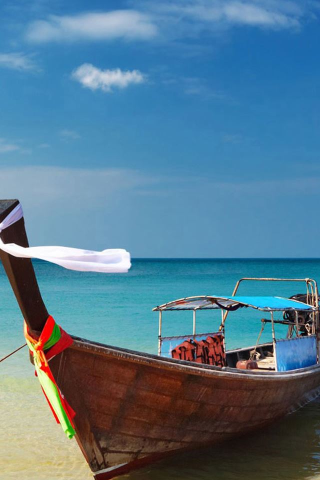 640x960 Karon Ocean Beach Yacht  - beach iPhone 4s Wallpaper
