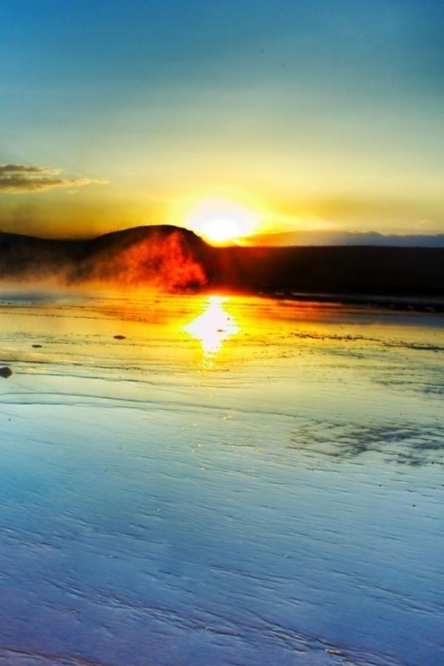 640x960 Nature Spectacular Seaside Beach Rock Sunrise Landscape - sunrise iPhone 4s Wallpaper