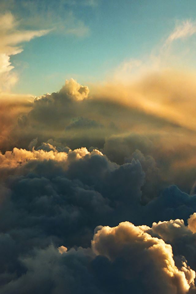 High Thick Cloudy SKy View iPhone 4s wallpaper 