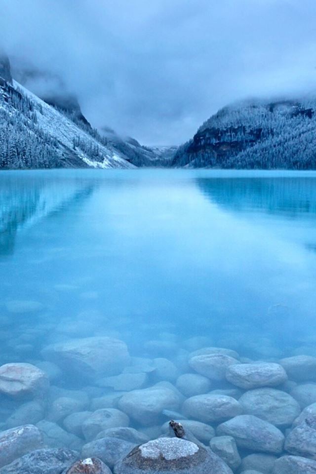 640x960 Nature Early Morning Peaceful Lake Mist Mountain Landscape - mist iPhone 4s Wallpaper