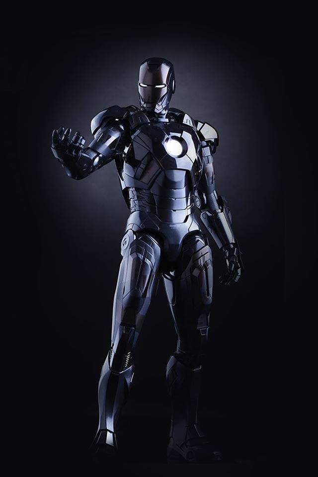 640x960 Ironman Dark Figure Hero Art Avengers - movie iPhone 4s Wallpaper