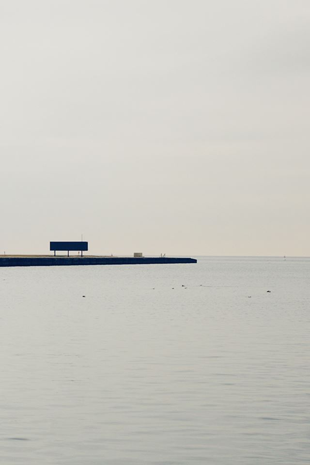 640x960 Vast Wild Ocean Minimal Water Landscape - ocean iPhone 4s Wallpaper