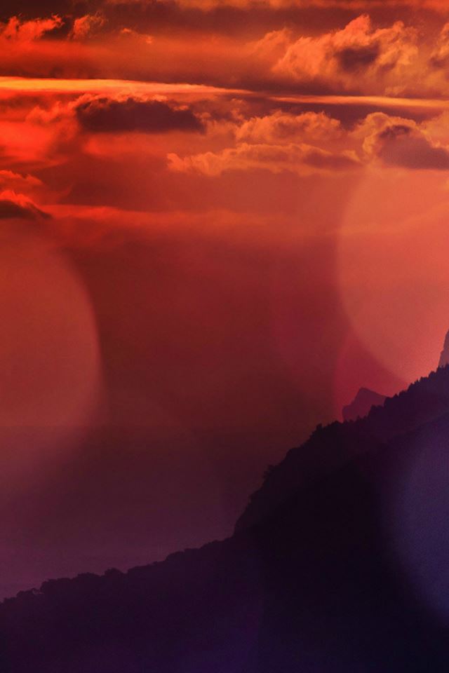 640x960 Sunshine Sea Flare Bokeh Mountain Palma Sky Afternoon Nature - flare iPhone 4s Wallpaper