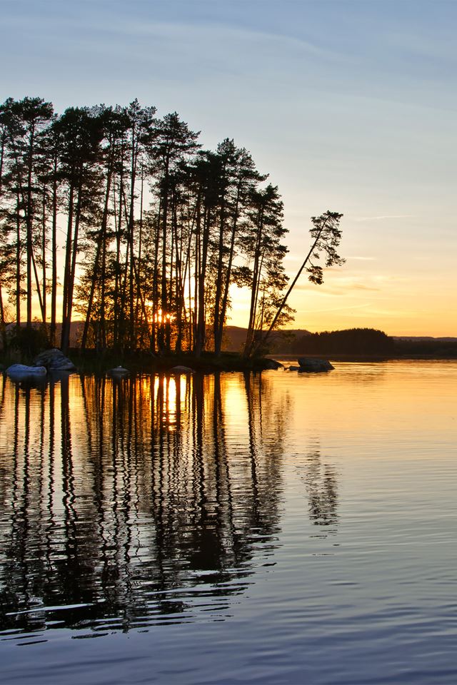 640x960 Sunrise Lake - sunrise iPhone 4s Wallpaper