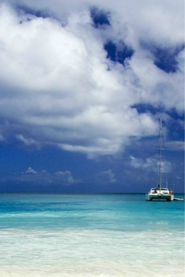 640x960 Sunny Cool Ocean Skyscape Beach Wave - black iPhone 4s Wallpaper