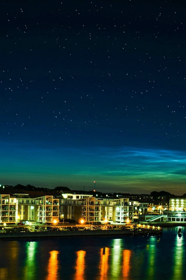 640x960 Aalborg Night Scene From Sea Dark Cityscape - brown iPhone 4s Wallpaper