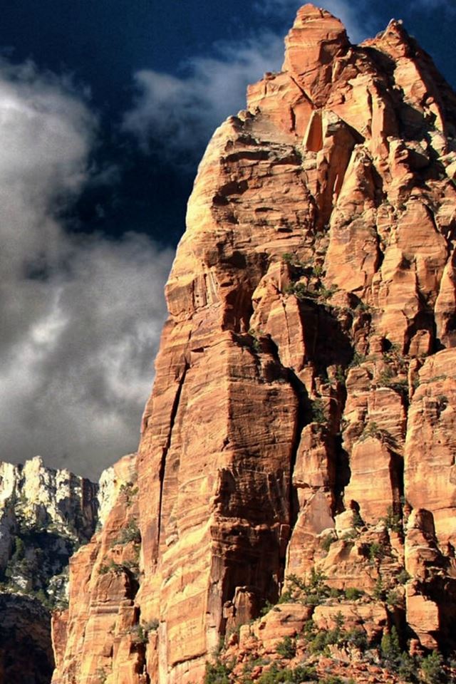 640x960 Spectacular Mountains Landscape - rock iPhone 4s Wallpaper