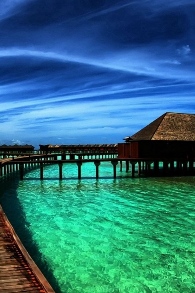 640x960 Fantasy Beautiful Ocean Maldives View - crystal iPhone 4s Wallpaper