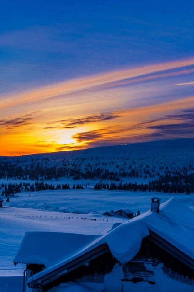 640x960 Beautiful Sunset Winter Chalet Snow - orange iPhone 4s Wallpaper
