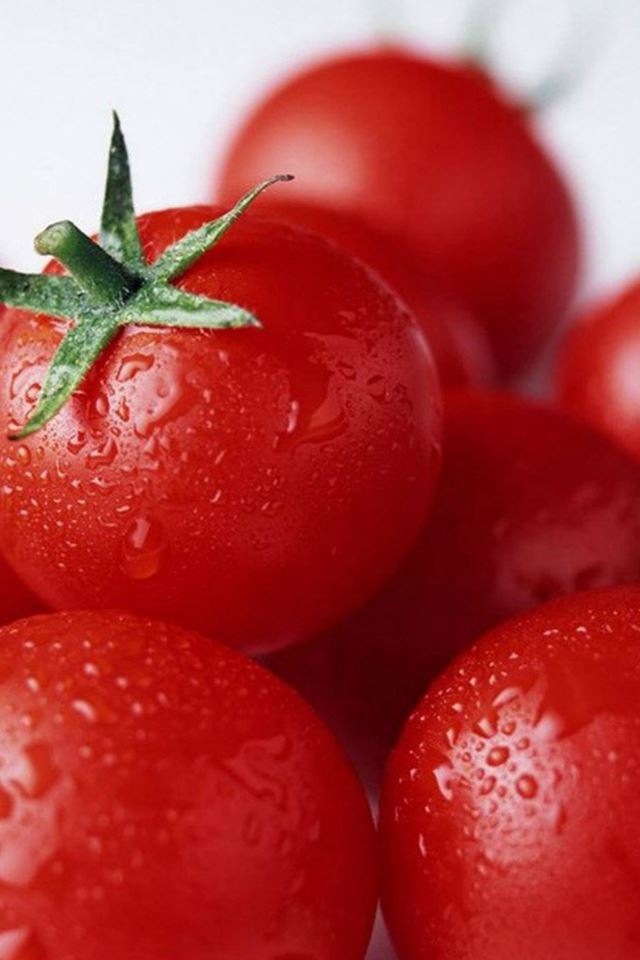 640x960 Fresh Dew Cherry Potatoes -  iPhone 4s Wallpaper