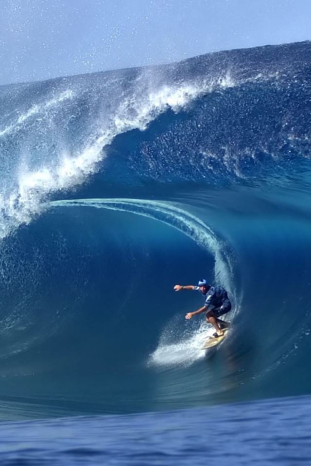 640x960 Surfing -  iPhone 4s Wallpaper