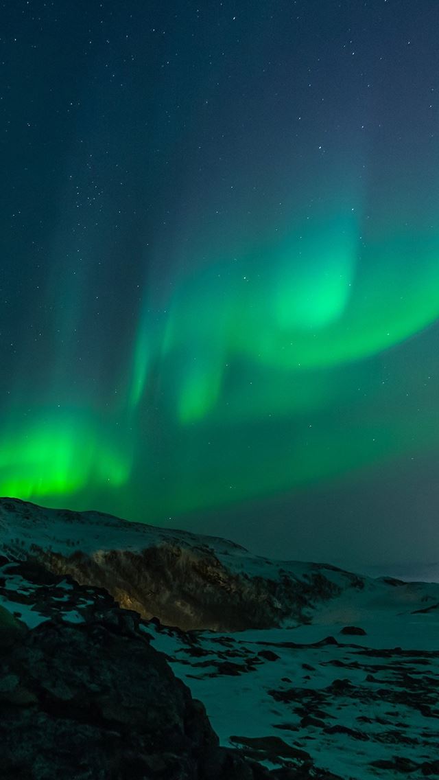 640x1136 Aurora Nature Night Sky - white iPhone 4s Wallpaper