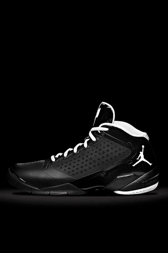 640x960 Jordan Fly Wade Nike Shoe Art -  iPhone 4s Wallpaper
