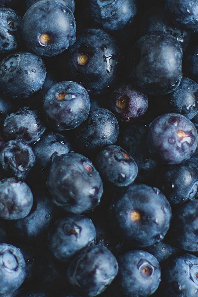 640x960 Blue Berry Healthy Fruit Eat Food Nature - eat iPhone 4s Wallpaper