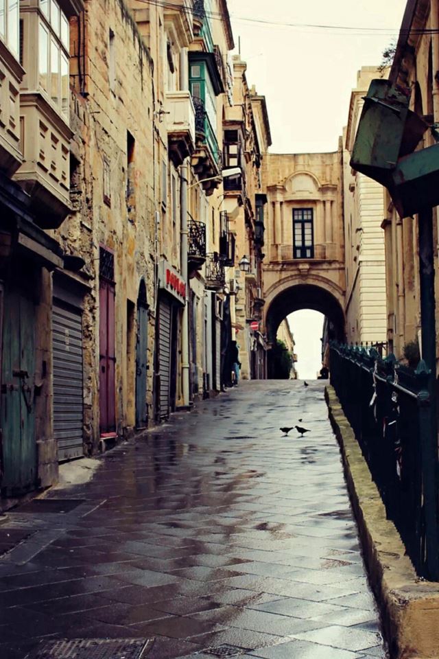 640x960 Retro Buildings Downtown Scenery - architecture iPhone 4s Wallpaper