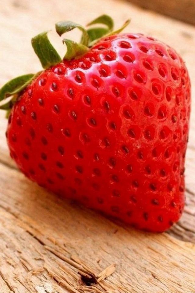 640x960 Fresh Strawberry Fruit Macro - wooden iPhone 4s Wallpaper