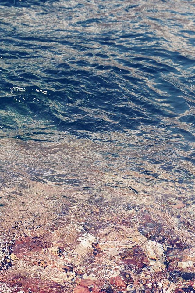 640x960 Water Ripples Sea Clear Nature Pattern - clear iPhone 4s Wallpaper