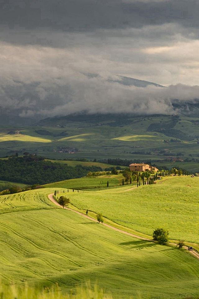 640x960 Vast Grasslands Farmland Field - clouds iPhone 4s Wallpaper