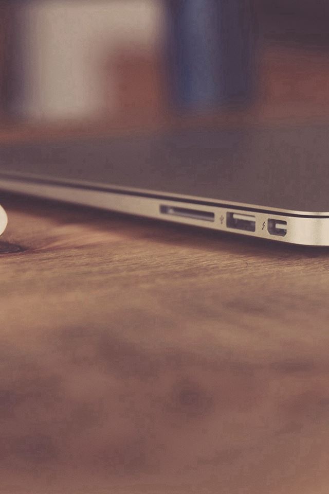 640x960 Soft Macbook Apple Desk Art Bokeh City -  iPhone 4s Wallpaper