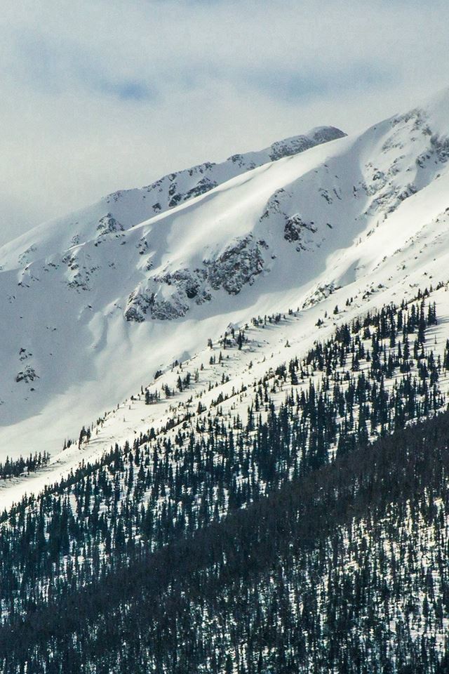 640x960 Snow Landscape Mountain Winter Wonderful -  iPhone 4s Wallpaper