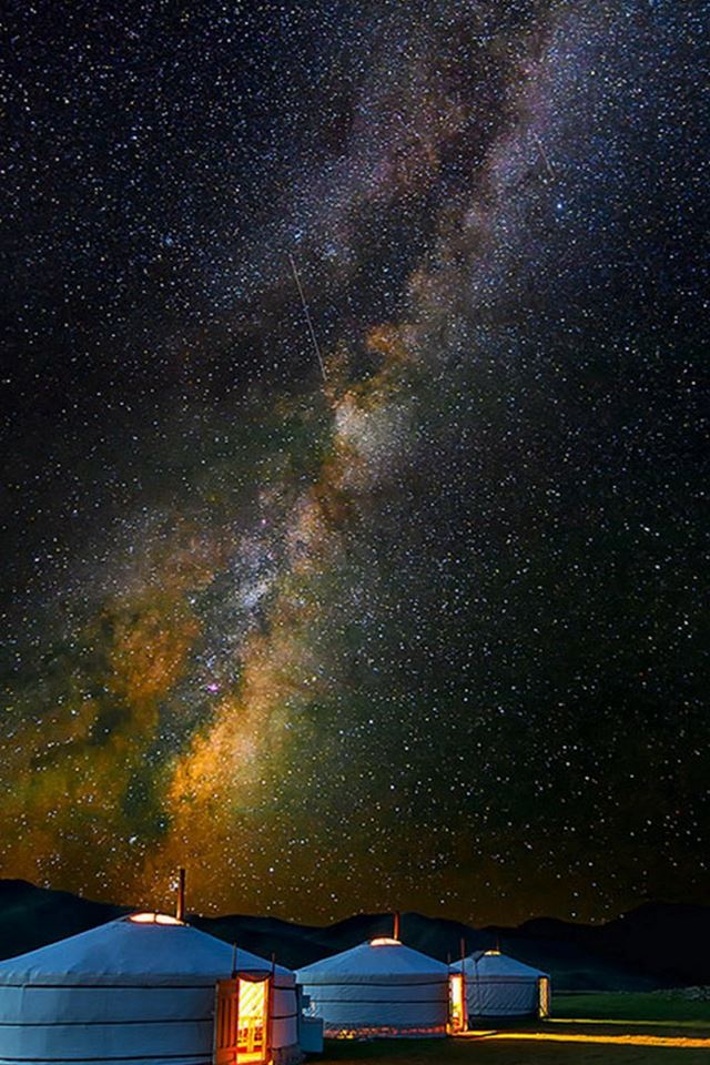 640x960 Mongolian Yurt Camp Milky Way Stars - orange iPhone 4s Wallpaper