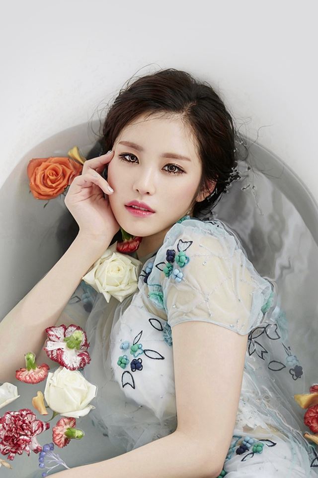 640x960 Kpop Artist Jeon Hyosung Secret Beauty Bath -  iPhone 4s Wallpaper