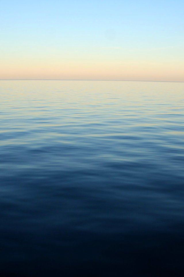 640x960 Open Ocean - water iPhone 4s Wallpaper
