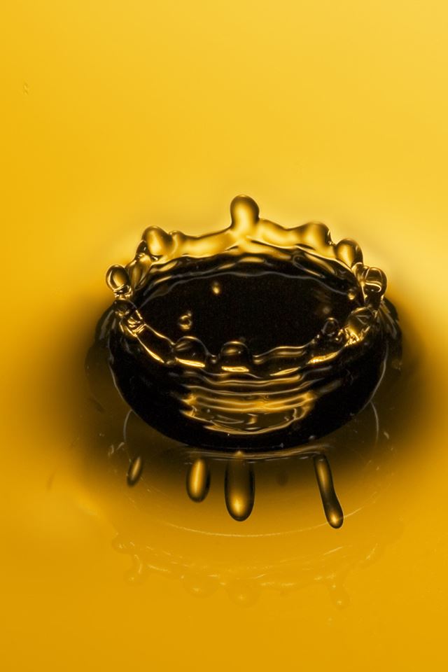 640x960 Water Droplet - splash iPhone 4s Wallpaper
