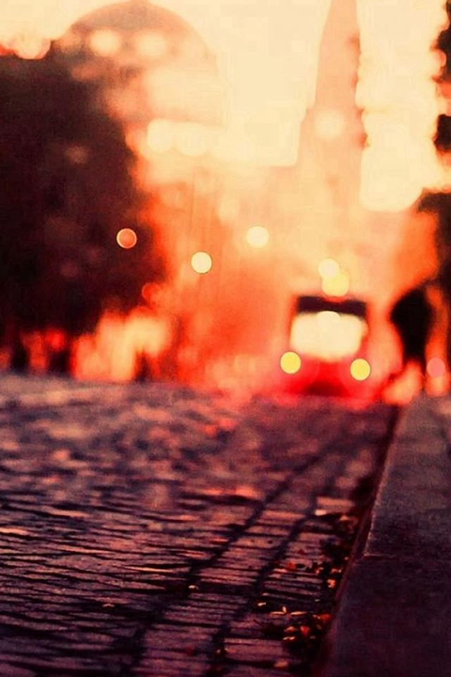 640x960 Nature Retro Vintage Blurry Night Street - bright iPhone 4s Wallpaper