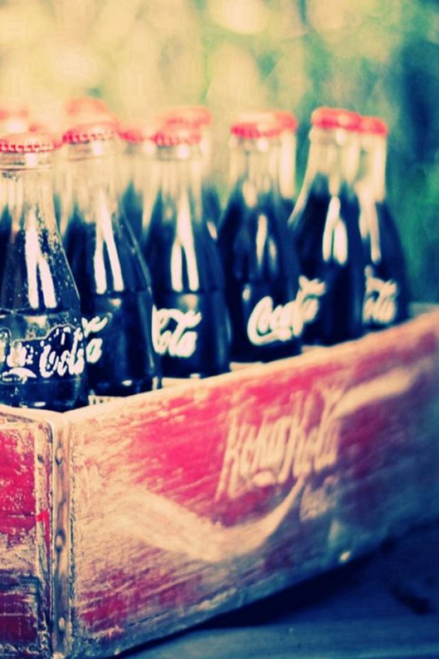 640x960 Vintage Classic Coca Cola Box - box iPhone 4s Wallpaper