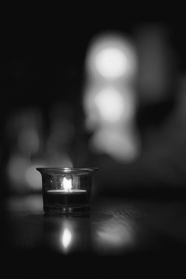 640x960 Candle Light Night Bw Bokeh Romantic - bokeh iPhone 4s Wallpaper