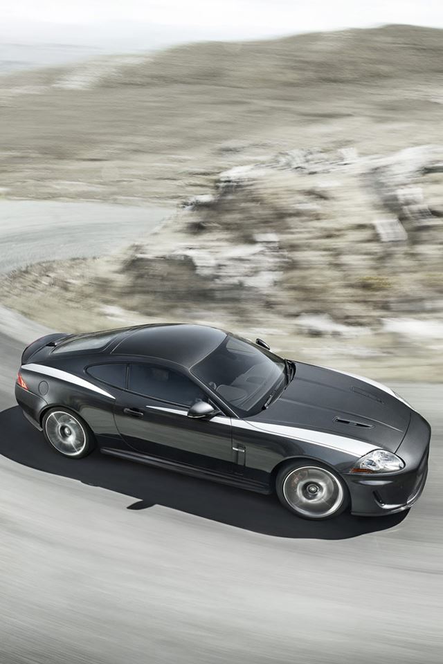 640x960 Aston Martin DB9 - speed iPhone 4s Wallpaper