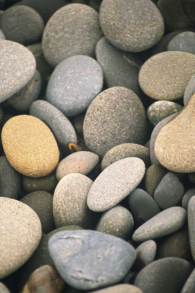 640x960 Rocky Pebbles -  iPhone 4s Wallpaper