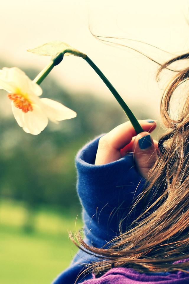 640x960 Picking Flowers - flowers iPhone 4s Wallpaper