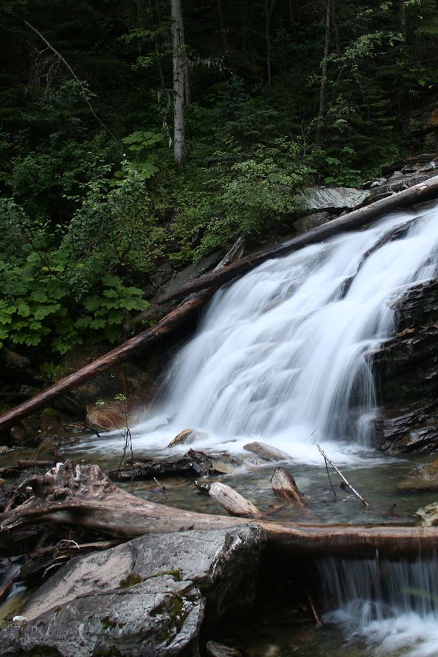 640x960 Silky Waterfall - silky iPhone 4s Wallpaper