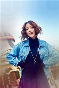 Guhara Girl Kpop Merry Go Round Playground wallpaper