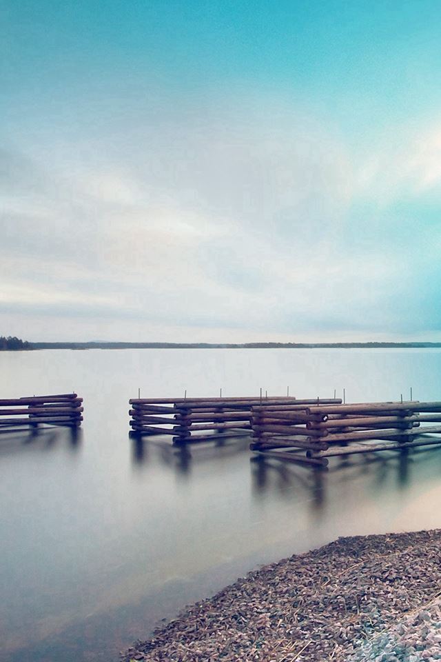 640x960 Lake Calm Nature Beautiful Sea Water Blue Flare - beach iPhone 4s Wallpaper