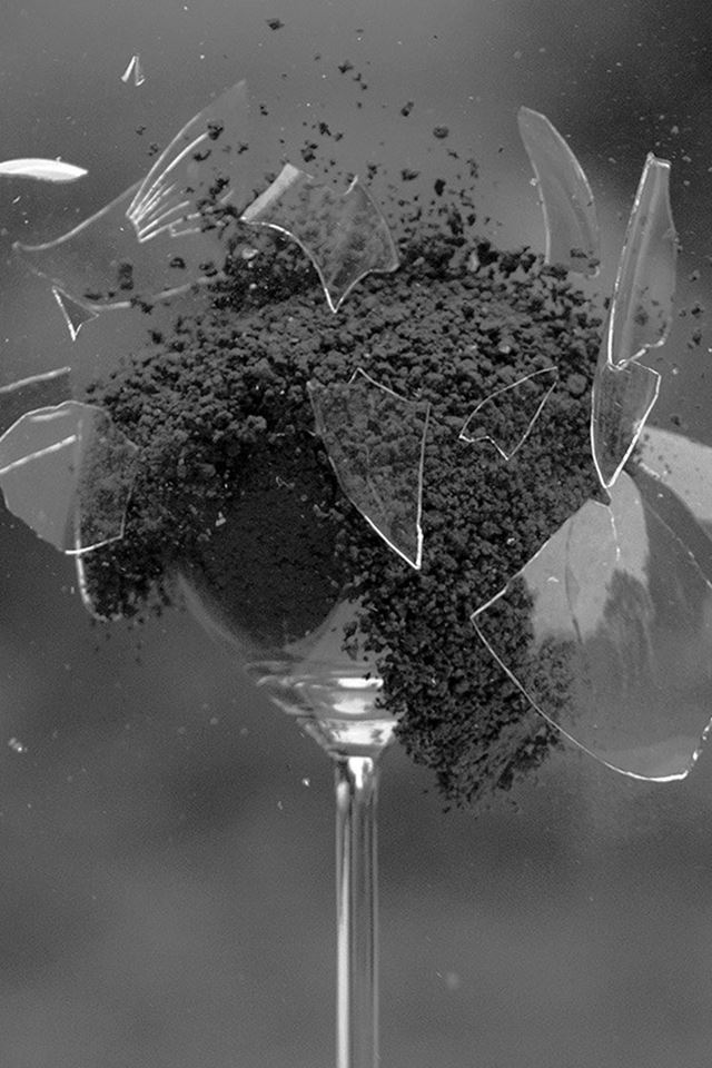 640x960 Glass Breaking Nature Art Dark Bw - bokeh iPhone 4s Wallpaper
