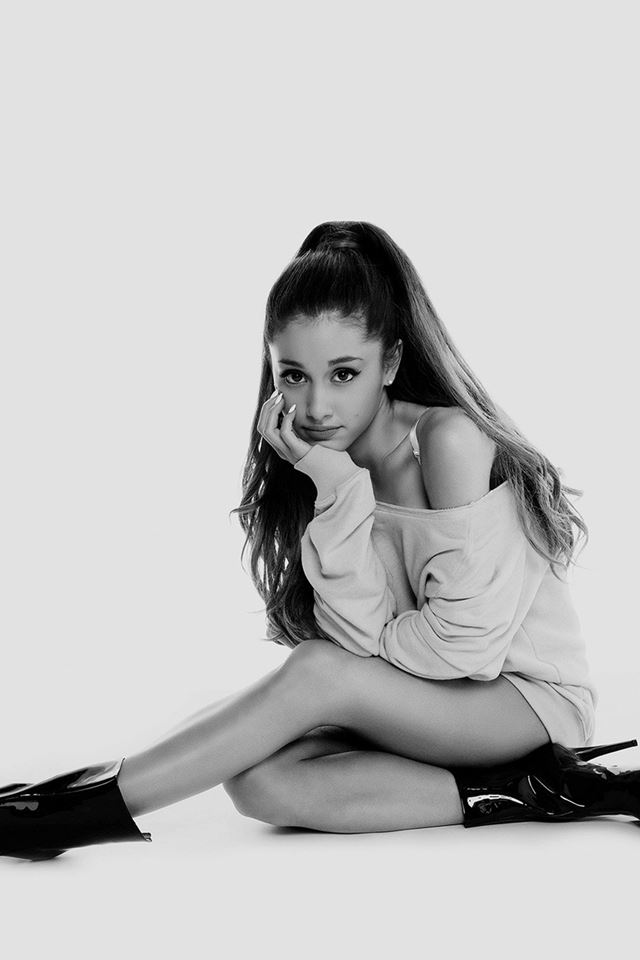 640x960 Ariana Grande Girl Singer Celebrity - beauty iPhone 4s Wallpaper